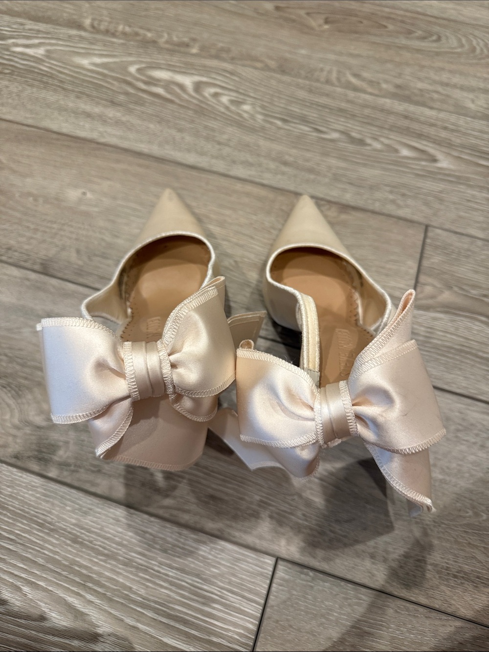 Steve Madden Ivory Silky Slingback Heels w/Bow, Sz 7 - Picture 5 of 10